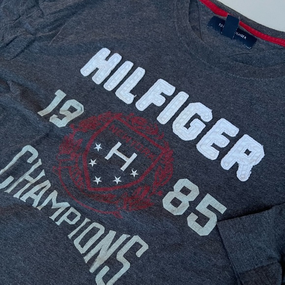 Tommy Hilfiger Men’s Tee - Picture 2 of 3